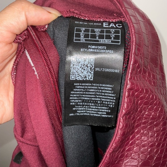 Guess High Waisted Burgundy Candra Faux Alligator Print Midi Skirt | Size S - Picture 7 of 7